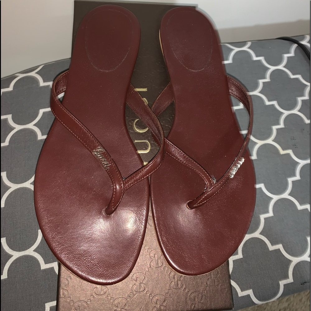 Gucci flip flops